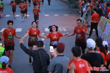 BƯỚC CHẠY CHÀO XUÂN THÀNH PHỐ QUẢNG NGÃI 2024 - Ảnh #1250494