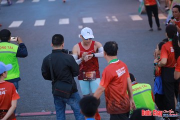 BƯỚC CHẠY CHÀO XUÂN THÀNH PHỐ QUẢNG NGÃI 2024 - Ảnh #1250842