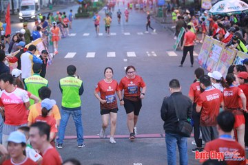 BƯỚC CHẠY CHÀO XUÂN THÀNH PHỐ QUẢNG NGÃI 2024 - Ảnh #1220502