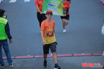 BƯỚC CHẠY CHÀO XUÂN THÀNH PHỐ QUẢNG NGÃI 2024 - Ảnh #1251692