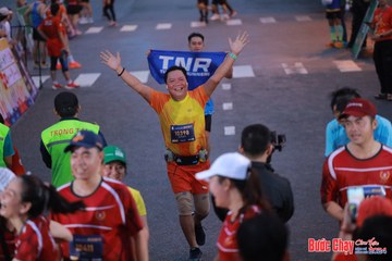 BƯỚC CHẠY CHÀO XUÂN THÀNH PHỐ QUẢNG NGÃI 2024 - Ảnh #1250367