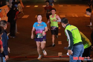 BƯỚC CHẠY CHÀO XUÂN THÀNH PHỐ QUẢNG NGÃI 2024 - Ảnh #1242968