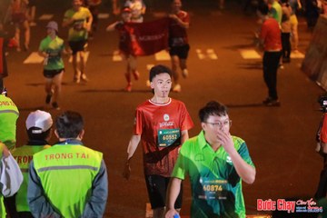 BƯỚC CHẠY CHÀO XUÂN THÀNH PHỐ QUẢNG NGÃI 2024 - Ảnh #1248372