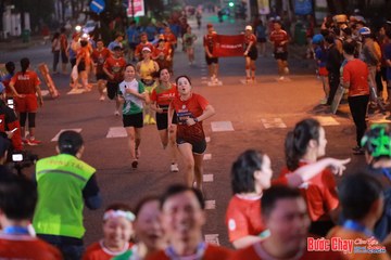 BƯỚC CHẠY CHÀO XUÂN THÀNH PHỐ QUẢNG NGÃI 2024 - Ảnh #1249586