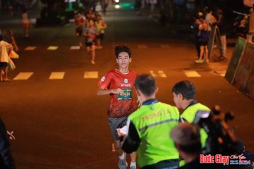 BƯỚC CHẠY CHÀO XUÂN THÀNH PHỐ QUẢNG NGÃI 2024 - Ảnh #1242917