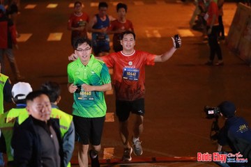 BƯỚC CHẠY CHÀO XUÂN THÀNH PHỐ QUẢNG NGÃI 2024 - Ảnh #1247602