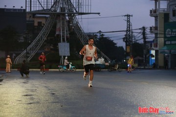 BƯỚC CHẠY CHÀO XUÂN THÀNH PHỐ QUẢNG NGÃI 2024 - Ảnh #1230201