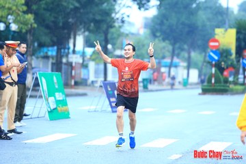 BƯỚC CHẠY CHÀO XUÂN THÀNH PHỐ QUẢNG NGÃI 2024 - Ảnh #1232778