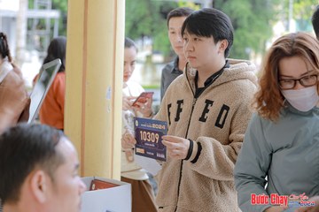 BƯỚC CHẠY CHÀO XUÂN THÀNH PHỐ QUẢNG NGÃI 2024 - Ảnh #1198439