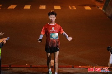 BƯỚC CHẠY CHÀO XUÂN THÀNH PHỐ QUẢNG NGÃI 2024 - Ảnh #1241249