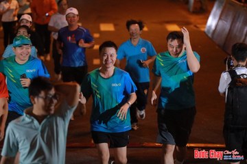 BƯỚC CHẠY CHÀO XUÂN THÀNH PHỐ QUẢNG NGÃI 2024 - Ảnh #1239999