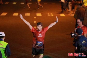 BƯỚC CHẠY CHÀO XUÂN THÀNH PHỐ QUẢNG NGÃI 2024 - Ảnh #1244996