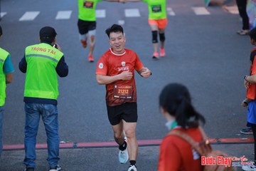 BƯỚC CHẠY CHÀO XUÂN THÀNH PHỐ QUẢNG NGÃI 2024 - Ảnh #1250991