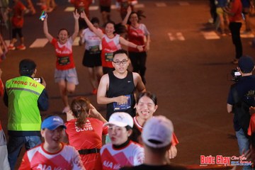 BƯỚC CHẠY CHÀO XUÂN THÀNH PHỐ QUẢNG NGÃI 2024 - Ảnh #1249372