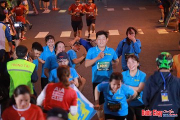 BƯỚC CHẠY CHÀO XUÂN THÀNH PHỐ QUẢNG NGÃI 2024 - Ảnh #1249665