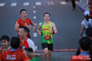 BƯỚC CHẠY CHÀO XUÂN THÀNH PHỐ QUẢNG NGÃI 2024 - Ảnh #1250899