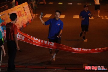 BƯỚC CHẠY CHÀO XUÂN THÀNH PHỐ QUẢNG NGÃI 2024 - Ảnh #1239135