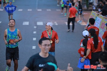 BƯỚC CHẠY CHÀO XUÂN THÀNH PHỐ QUẢNG NGÃI 2024 - Ảnh #1251109
