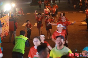 BƯỚC CHẠY CHÀO XUÂN THÀNH PHỐ QUẢNG NGÃI 2024 - Ảnh #1248825