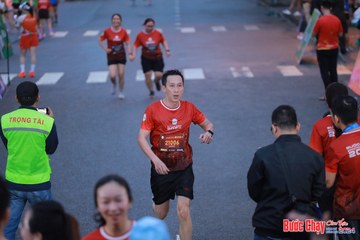BƯỚC CHẠY CHÀO XUÂN THÀNH PHỐ QUẢNG NGÃI 2024 - Ảnh #1250645