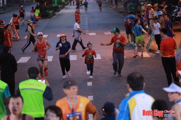 BƯỚC CHẠY CHÀO XUÂN THÀNH PHỐ QUẢNG NGÃI 2024 - Ảnh #1250098