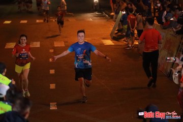 BƯỚC CHẠY CHÀO XUÂN THÀNH PHỐ QUẢNG NGÃI 2024 - Ảnh #1247112