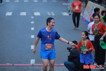 BƯỚC CHẠY CHÀO XUÂN THÀNH PHỐ QUẢNG NGÃI 2024 - Ảnh #1251788
