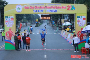 BƯỚC CHẠY CHÀO XUÂN THÀNH PHỐ QUẢNG NGÃI 2024 - Ảnh #1252110