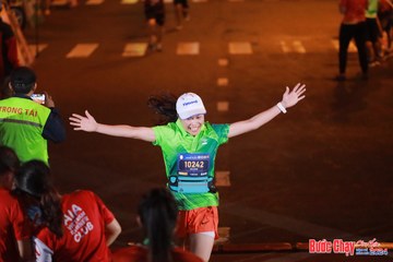 BƯỚC CHẠY CHÀO XUÂN THÀNH PHỐ QUẢNG NGÃI 2024 - Ảnh #1248713