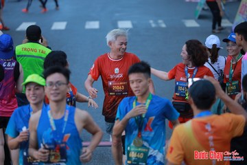 BƯỚC CHẠY CHÀO XUÂN THÀNH PHỐ QUẢNG NGÃI 2024 - Ảnh #1251323