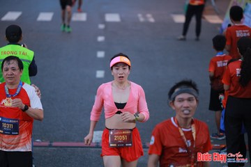 BƯỚC CHẠY CHÀO XUÂN THÀNH PHỐ QUẢNG NGÃI 2024 - Ảnh #1251050