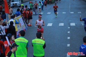 BƯỚC CHẠY CHÀO XUÂN THÀNH PHỐ QUẢNG NGÃI 2024 - Ảnh #1251363