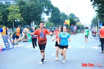 BƯỚC CHẠY CHÀO XUÂN THÀNH PHỐ QUẢNG NGÃI 2024 - Ảnh #1231246