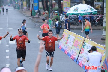 BƯỚC CHẠY CHÀO XUÂN THÀNH PHỐ QUẢNG NGÃI 2024 - Ảnh #1252211