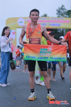 BƯỚC CHẠY CHÀO XUÂN THÀNH PHỐ QUẢNG NGÃI 2024 - Ảnh #1221273