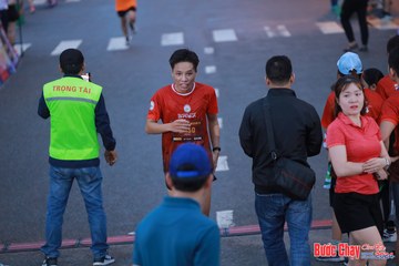 BƯỚC CHẠY CHÀO XUÂN THÀNH PHỐ QUẢNG NGÃI 2024 - Ảnh #1250758