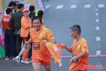 BƯỚC CHẠY CHÀO XUÂN THÀNH PHỐ QUẢNG NGÃI 2024 - Ảnh #1252156