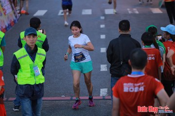 BƯỚC CHẠY CHÀO XUÂN THÀNH PHỐ QUẢNG NGÃI 2024 - Ảnh #1250717