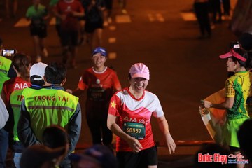 BƯỚC CHẠY CHÀO XUÂN THÀNH PHỐ QUẢNG NGÃI 2024 - Ảnh #1248095