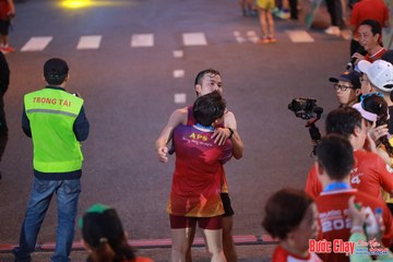 BƯỚC CHẠY CHÀO XUÂN THÀNH PHỐ QUẢNG NGÃI 2024 - Ảnh #1250085