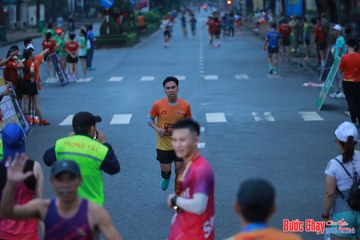 BƯỚC CHẠY CHÀO XUÂN THÀNH PHỐ QUẢNG NGÃI 2024 - Ảnh #1251276