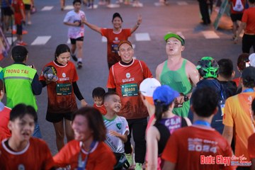 BƯỚC CHẠY CHÀO XUÂN THÀNH PHỐ QUẢNG NGÃI 2024 - Ảnh #1250221