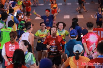 BƯỚC CHẠY CHÀO XUÂN THÀNH PHỐ QUẢNG NGÃI 2024 - Ảnh #1249925