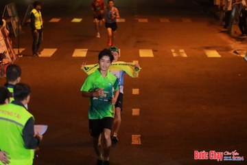 BƯỚC CHẠY CHÀO XUÂN THÀNH PHỐ QUẢNG NGÃI 2024 - Ảnh #1241081