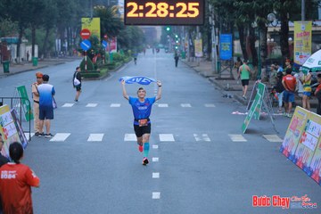 BƯỚC CHẠY CHÀO XUÂN THÀNH PHỐ QUẢNG NGÃI 2024 - Ảnh #1252104