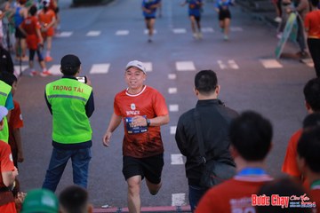 BƯỚC CHẠY CHÀO XUÂN THÀNH PHỐ QUẢNG NGÃI 2024 - Ảnh #1250401