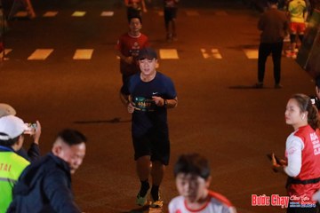 BƯỚC CHẠY CHÀO XUÂN THÀNH PHỐ QUẢNG NGÃI 2024 - Ảnh #1245699