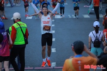 BƯỚC CHẠY CHÀO XUÂN THÀNH PHỐ QUẢNG NGÃI 2024 - Ảnh #1251291