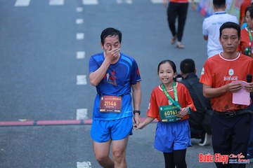 BƯỚC CHẠY CHÀO XUÂN THÀNH PHỐ QUẢNG NGÃI 2024 - Ảnh #1251790