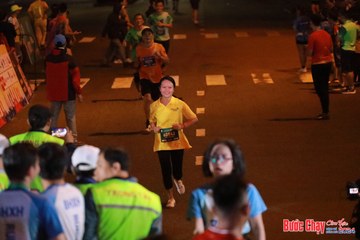 BƯỚC CHẠY CHÀO XUÂN THÀNH PHỐ QUẢNG NGÃI 2024 - Ảnh #1252430